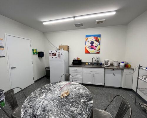 ArcWest-Doggie-daycare-TI-interior-breakroom